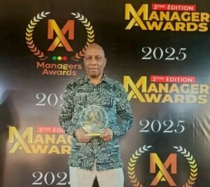 Mory Touré, figure emblématique du journalisme culturel, honoré lors de la 2ᵉ édition du Manager Awards