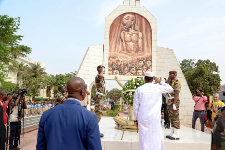 Commémoration du 26 mars 1991 : le Mali rend hommage à ses martyrs et réaffirme le cap de la Refondation .