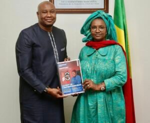 Entrepreneuriat au Mali : la Ministre Oumou Sall Seck reçoit le promoteur de la 11ᵉ Nuit de l’Entrepreneuriat .