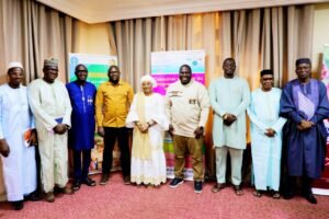 Bamako : un bal de prestige placé sous le signe de la solidarité nationale .