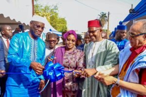 Réhabilitation de la place de l’OMVS à Bamako : un espace urbain modernisé au service de la mémoire et de la coopération régionale .