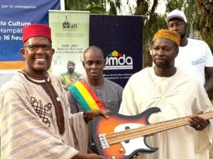 BUMDA : une quarantaine de créateurs maliens célébrés lors de la 5e cérémonie d’hommage aux sociétaires .