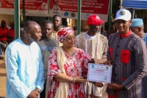 Journée internationale du donneur de sang : le Mali réaffirme son engagement en faveur de la sécurité transfusionnelle .