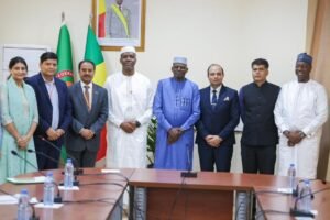 Coopération Mali–Inde : le Premier ministre Abdoulaye Maïga reçoit une délégation économique indienne .