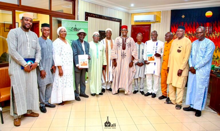Remise officielle des curricula « Maaya ni Danbé » : une nouvelle étape dans l’intégration des valeurs sociétales à l’école malienne .