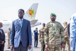 Le Président sénégalais Bassirou Diomaye Faye en visite officielle de travail et de solidarité au Mali .