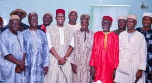 Réunification des Donso du Mali : le nouveau bureau de la Confrérie nationale présenté au ministre Mamou Daffé .