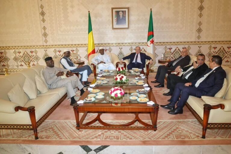 Le Premier ministre Abdoulaye Maïga de retour à Bamako après une mission en Algérie