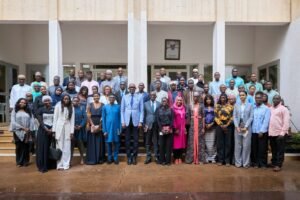 Le ministre Abdoulaye Diop échange avec les stagiaires du ministère pour préparer la relève diplomatique